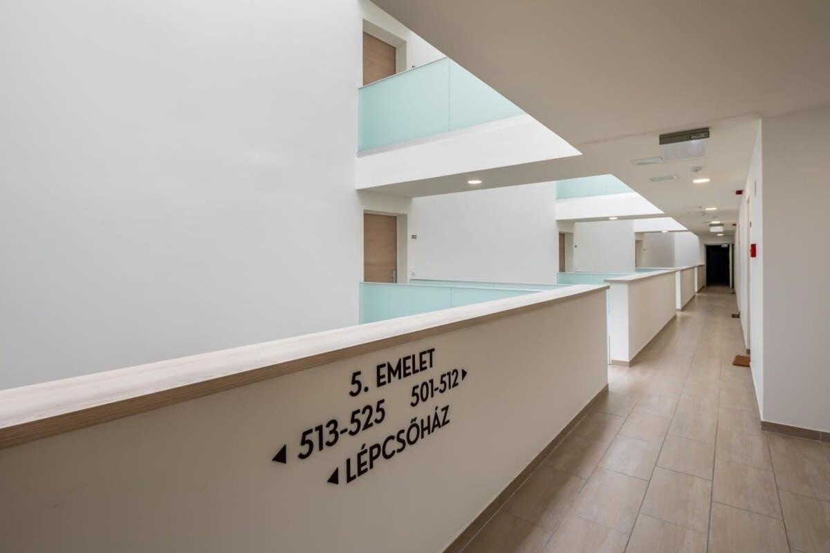 Brand New Central Flat Budapest Luaran gambar