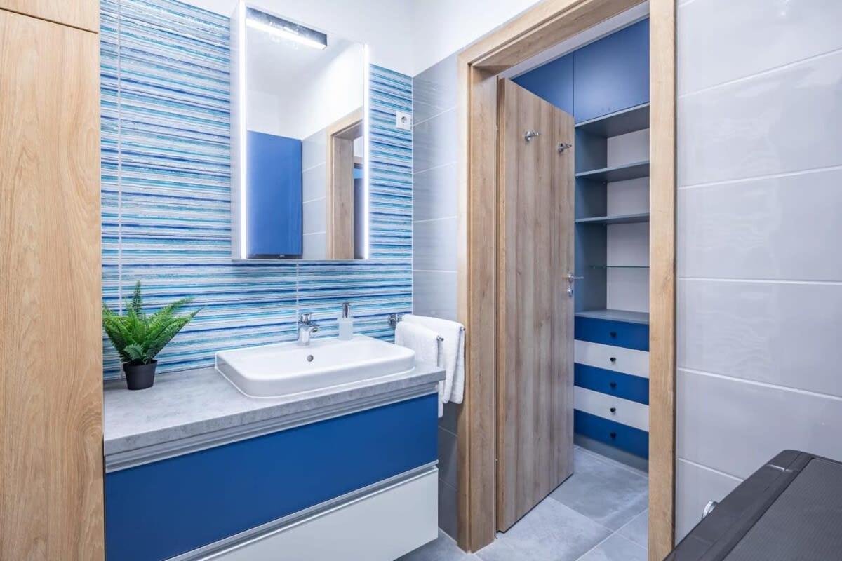 Brand New Central Flat Budapest Luaran gambar